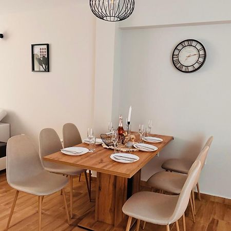 Goldy Central Beach Apartment With Private Garden Burgas City Exterior foto