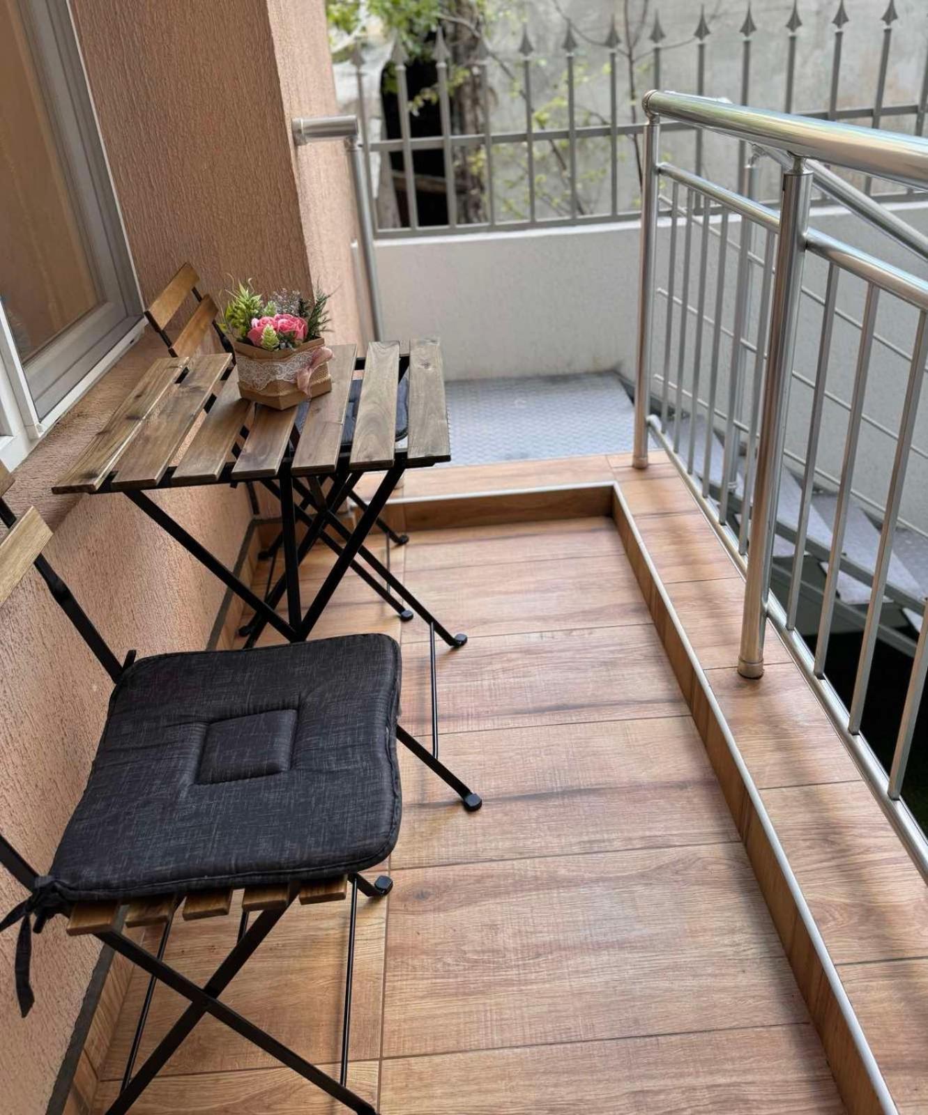 Goldy Central Beach Apartment With Private Garden Burgas City Exterior foto
