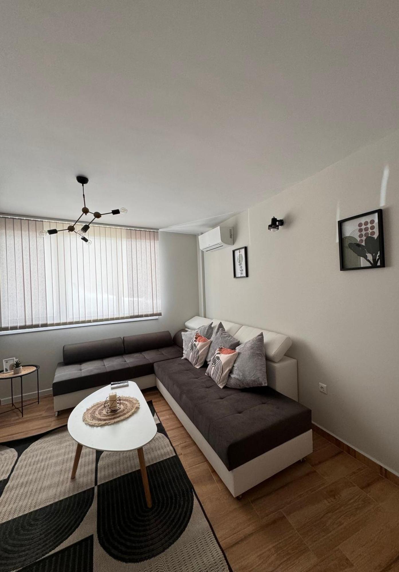 Goldy Central Beach Apartment With Private Garden Burgas City Exterior foto
